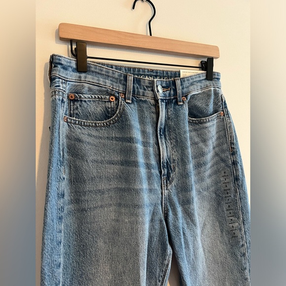 American Eagle - Ripped Highest Waist ‘90s Flare Jean - Size 8 - Picture 5 of 13